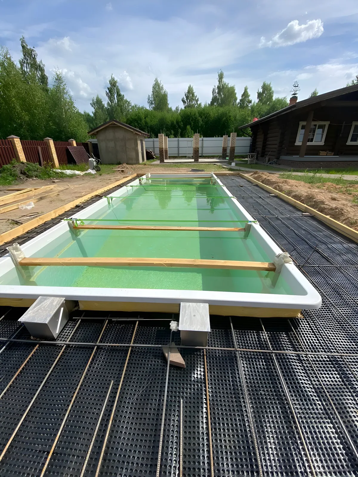 Laguna 9 — вечернее освещение в Вологде